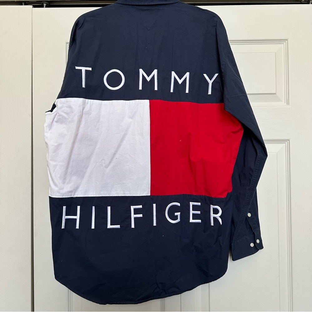 RARE Vintage Tommy Hilfiger Spell Out Flag Lion Crest Color Block Shirt